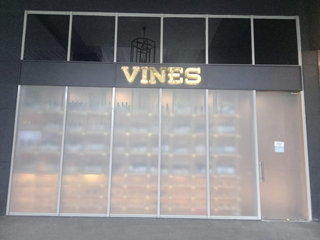 Vines Office 8 Photo